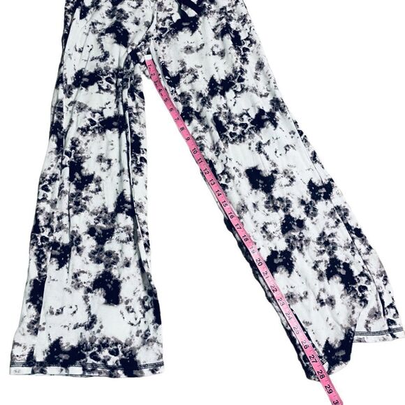 Black And White Tie-dye Sweat Pants - Picture 7 of 7